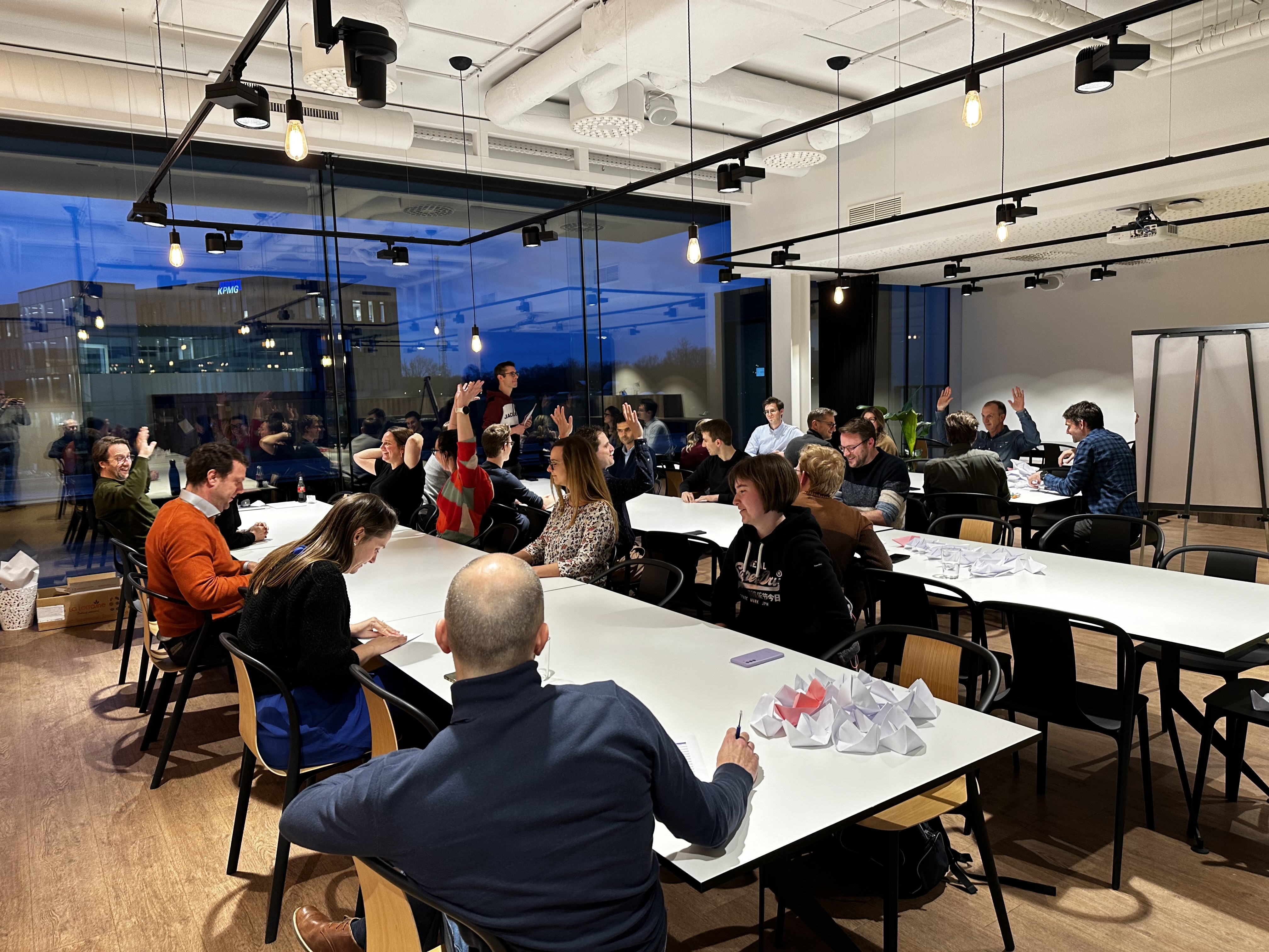 <span id="hs_cos_wrapper_name" class="hs_cos_wrapper hs_cos_wrapper_meta_field hs_cos_wrapper_type_text" style="" data-hs-cos-general-type="meta_field" data-hs-cos-type="text" >Kennisuitwisseling tussen teams tijdens ons "Chapters Come Together"-evenement</span>