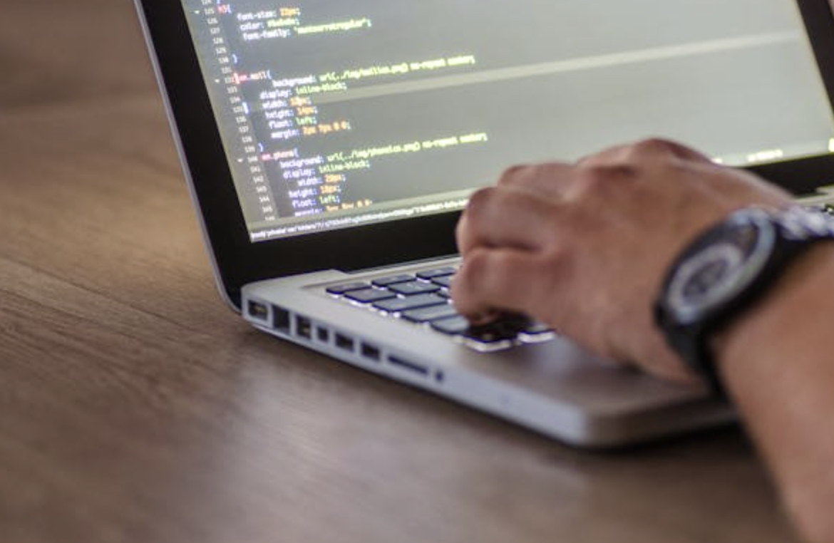 <span id="hs_cos_wrapper_name" class="hs_cos_wrapper hs_cos_wrapper_meta_field hs_cos_wrapper_type_text" style="" data-hs-cos-general-type="meta_field" data-hs-cos-type="text" >Kickstart je volgende project met een kant-en-klare webapplicatie-architectuur</span>