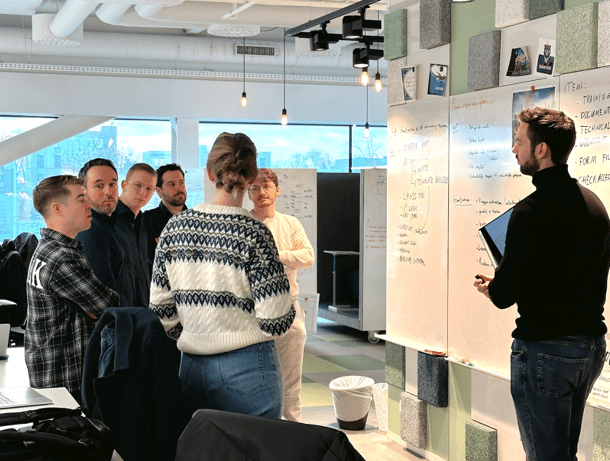 <span id="hs_cos_wrapper_name" class="hs_cos_wrapper hs_cos_wrapper_meta_field hs_cos_wrapper_type_text" style="" data-hs-cos-general-type="meta_field" data-hs-cos-type="text" >Dag van de Scheeps-IT 2024: Ontdek de 8 innovatieve projecten</span>