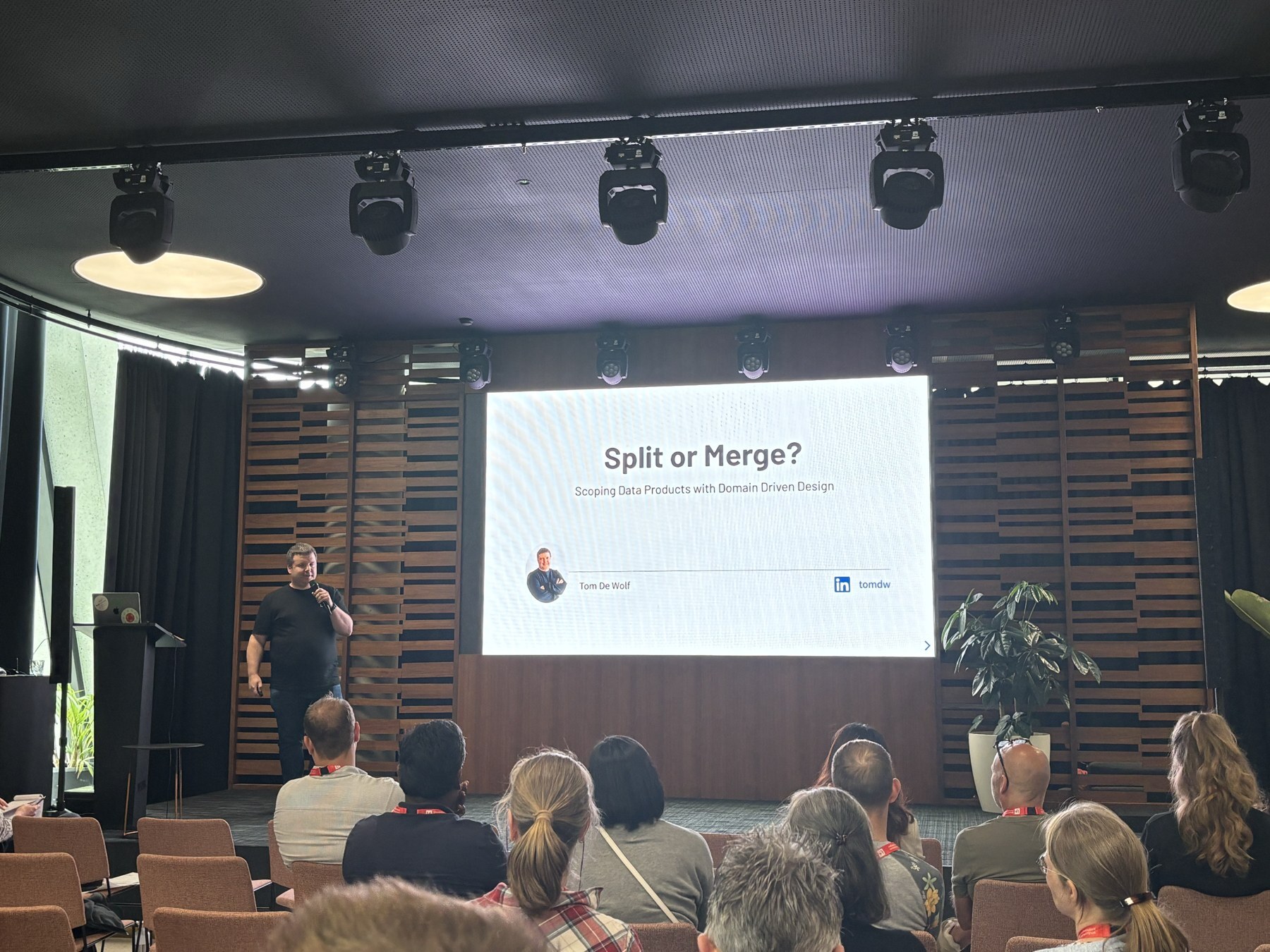 Tom De Wolf presenting Split or Merge at the POA Summit 2026